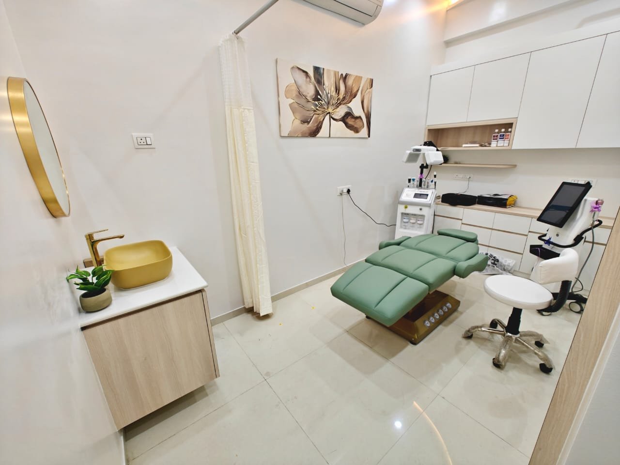 Glotune Dermatology & ENT Clinic